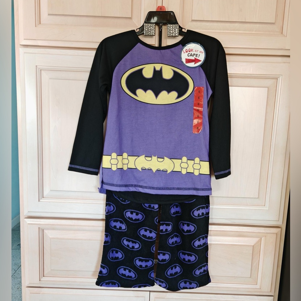 🆕 Batgirl: 3-Piece Pajama Set (Size 6 for Girls)